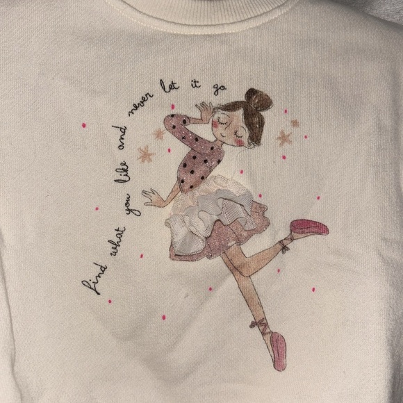 NWT Zara sweater 🏷️ - Picture 2 of 4